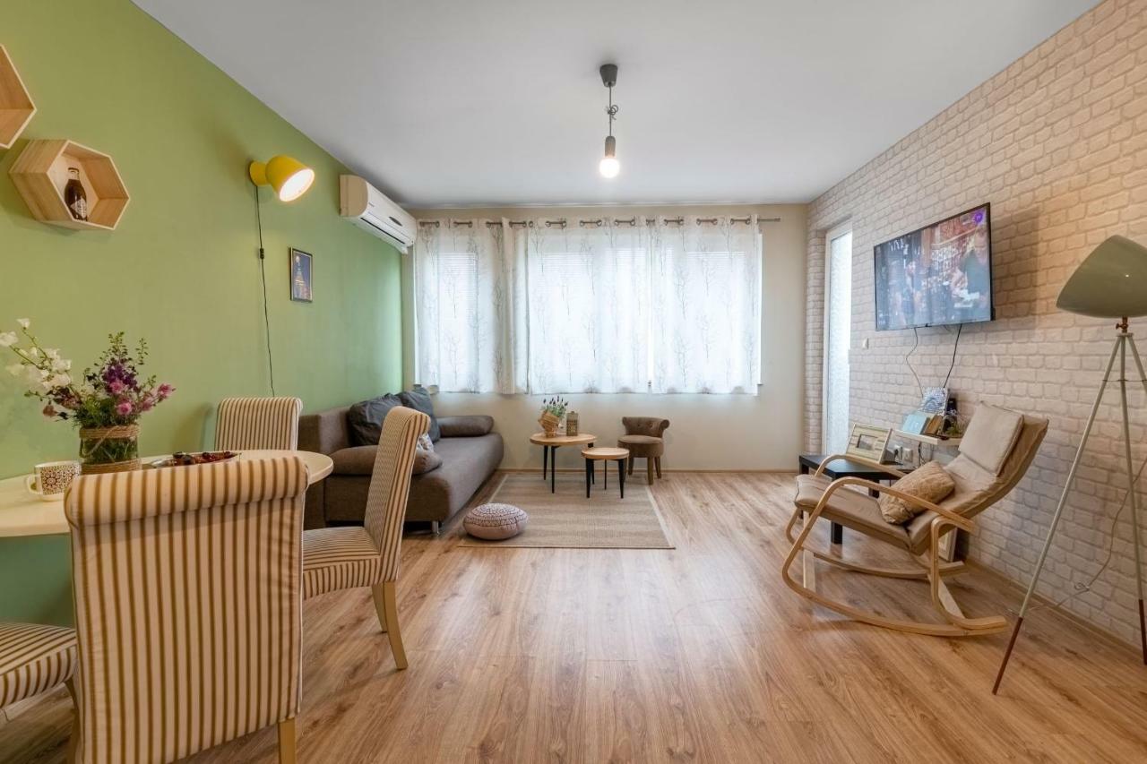 Soulful Apartments Varna Exterior photo